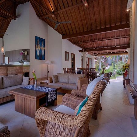 Kutus Kutus Saba Beach Villa Джокьякарта Экстерьер фото