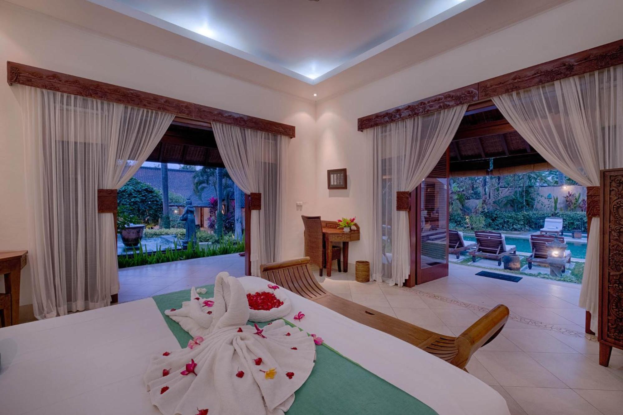 Kutus Kutus Saba Beach Villa Джокьякарта Экстерьер фото