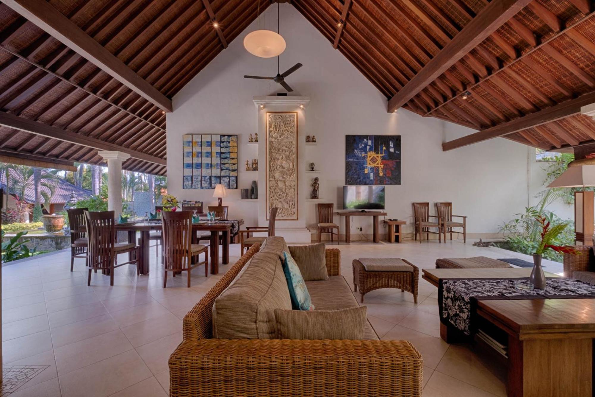 Kutus Kutus Saba Beach Villa Джокьякарта Экстерьер фото